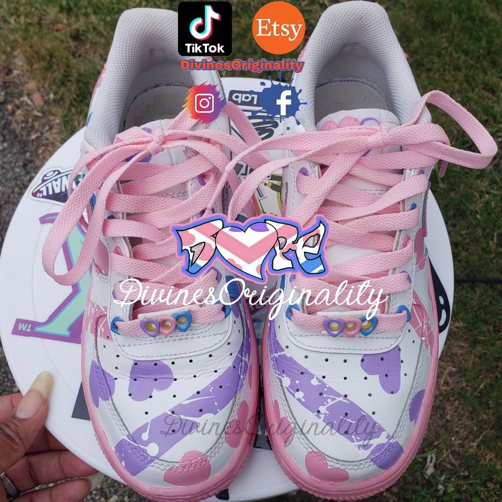 **CUSTOM** Nike air force one low "Hearts of Love" - Picture 3 of 5